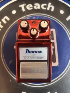 Ibanez TS 9 Tube Screamer 40th Anniversary in red