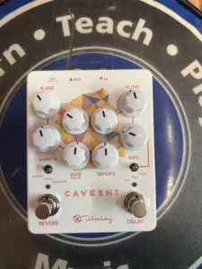 Keeley Caverns Delay Reverb V2 In White Controller
