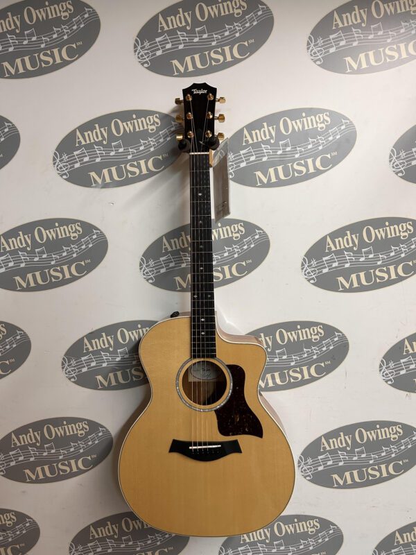 Taylor 214 CE natural finish in cream color