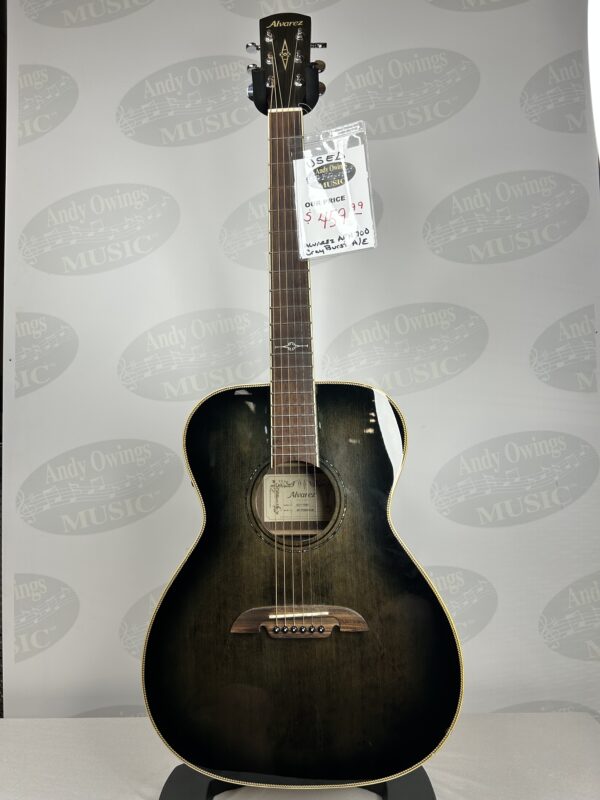 Used Alvarez AFH700 A/E Acoustic Guitars