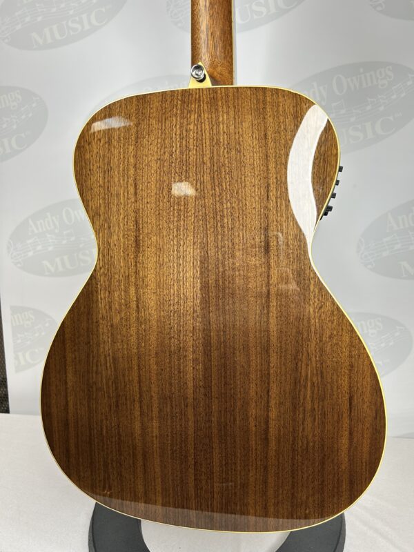 Used Alvarez AFH700 A/E Acoustic Guitars - Image 5